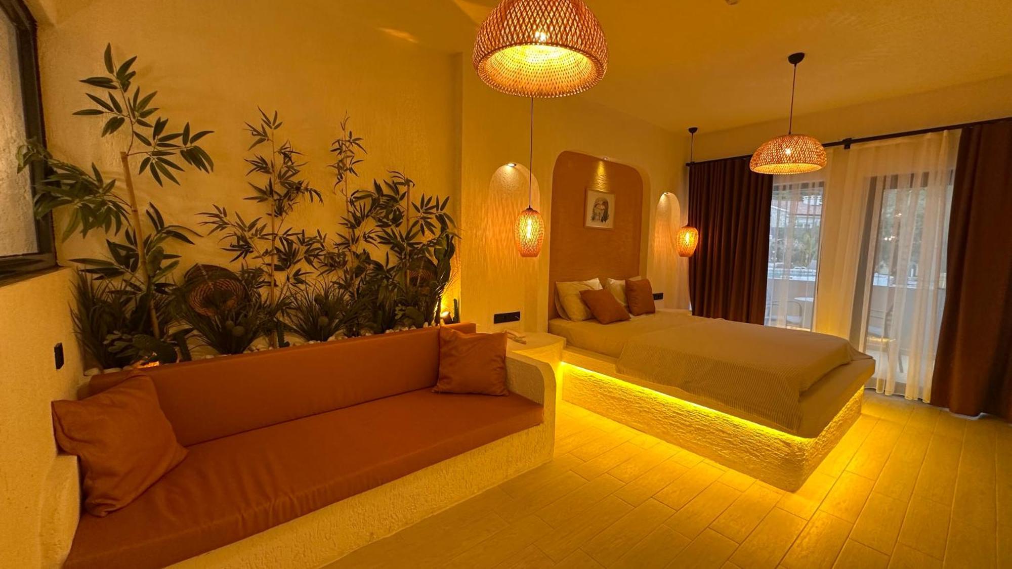 Z Exclusive And Hotel