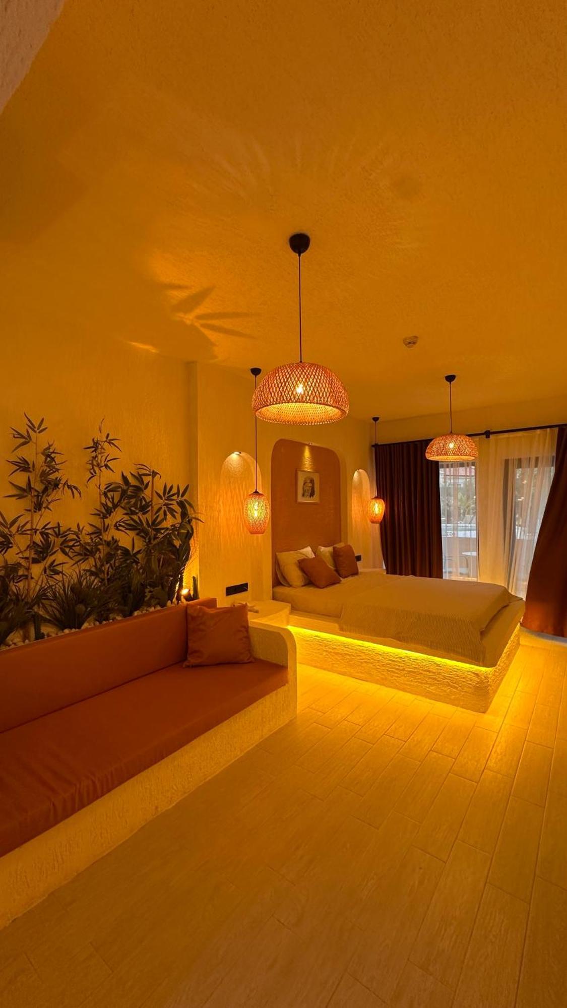 Hotel Z Exclusive And